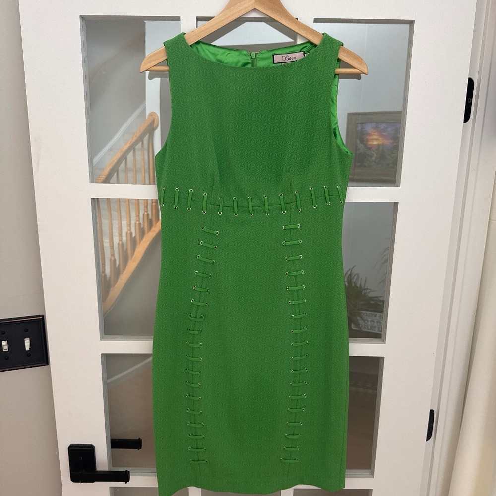 Green fitted dress